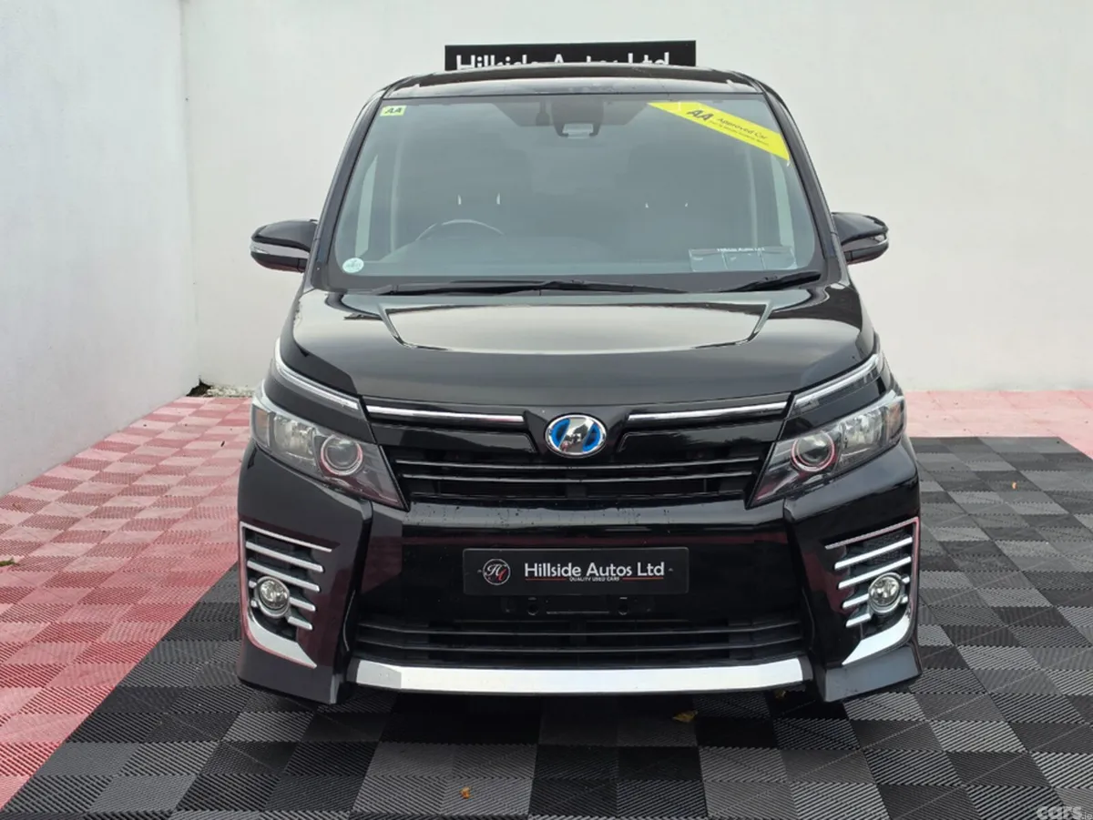 Toyota Voxy MPV, Petrol Hybrid, 2016, Black