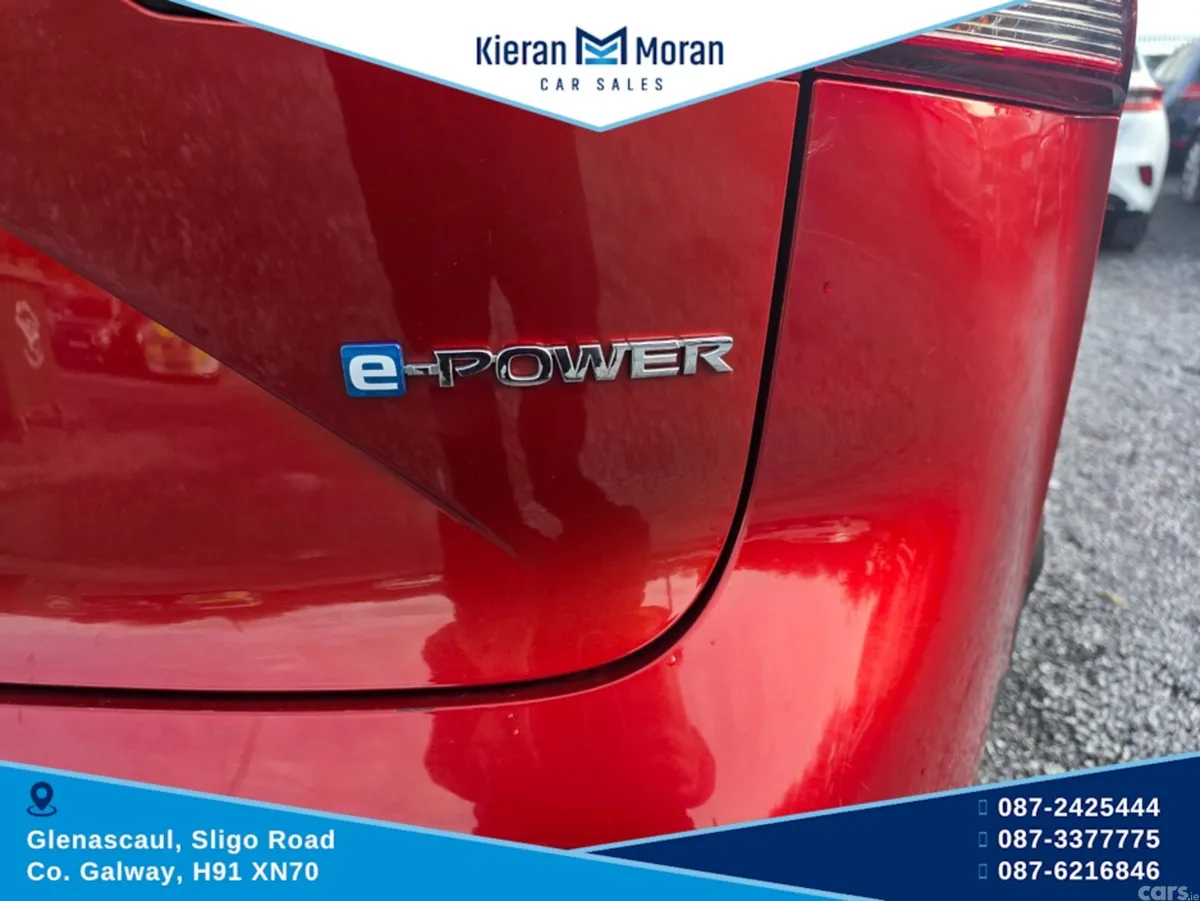 Nissan Qashqai MPV, Petrol, 2023, Red