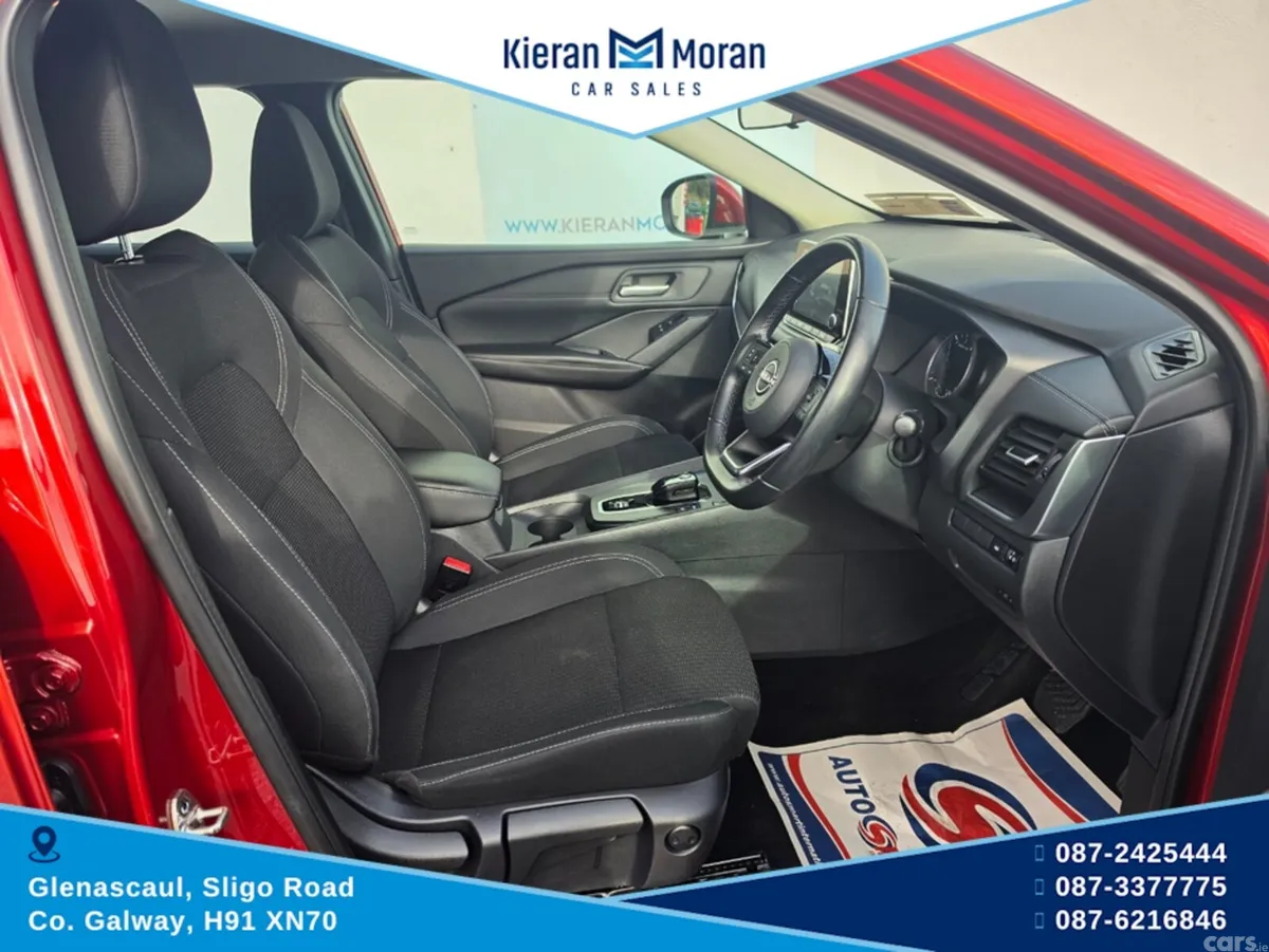 Nissan Qashqai MPV, Petrol, 2023, Red