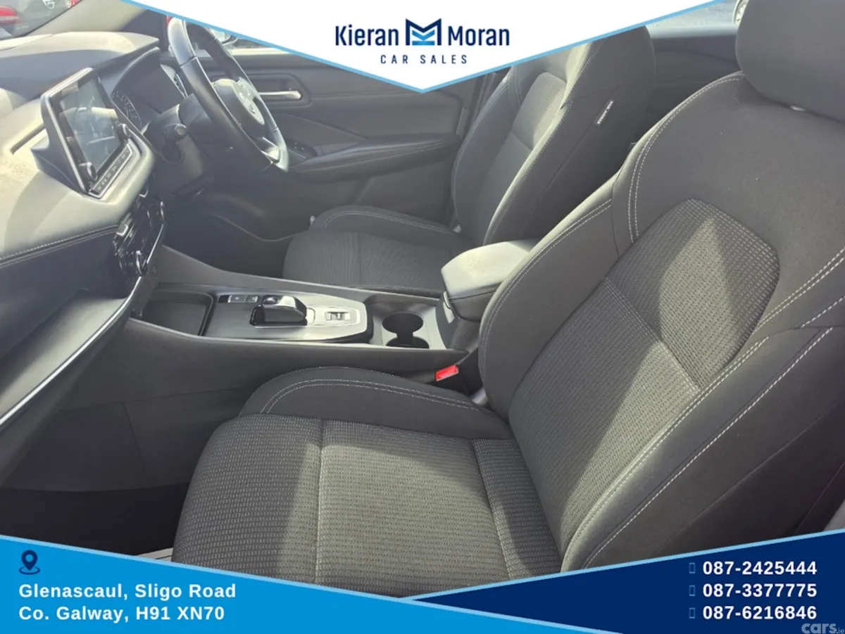 Nissan Qashqai MPV, Petrol, 2023, Red