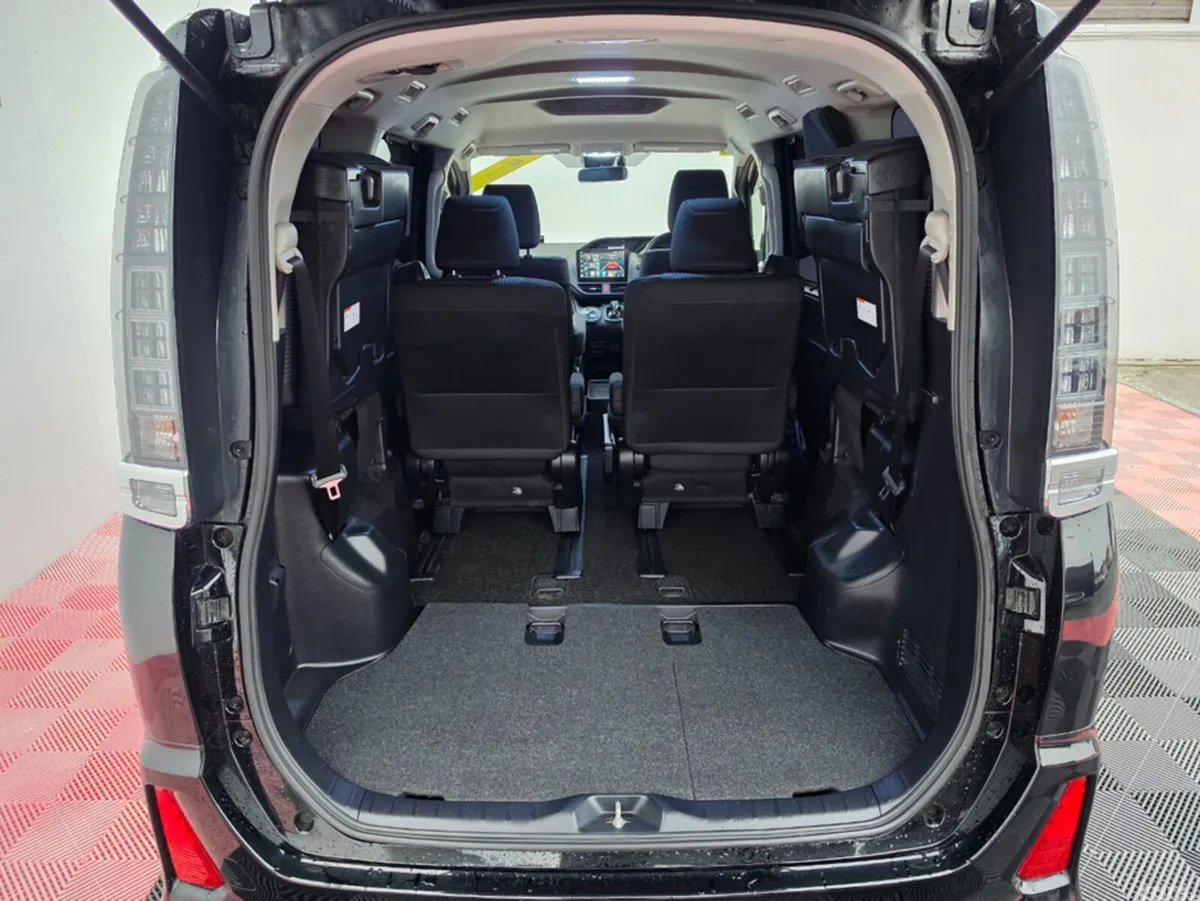 Toyota Voxy MPV, Petrol Hybrid, 2016, Black