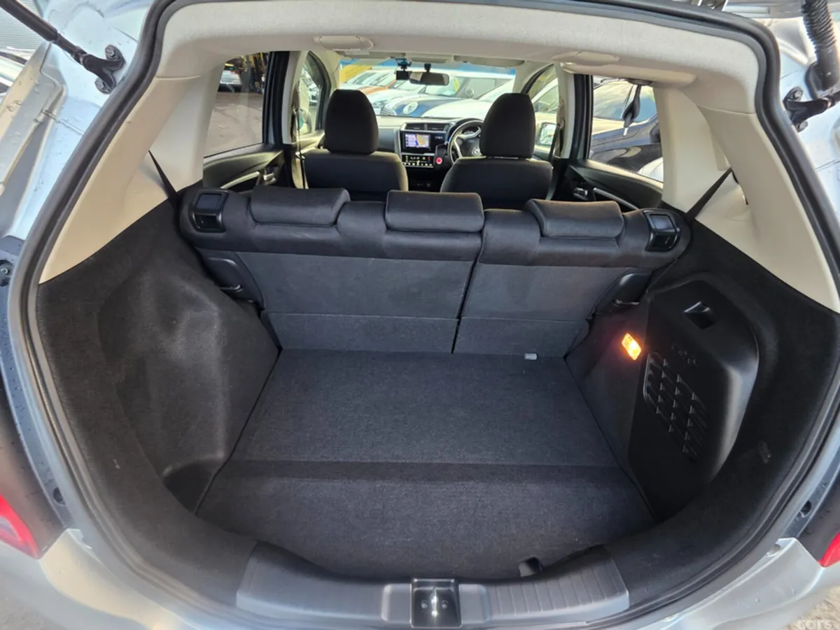 Honda Fit Hatchback, Petrol Hybrid, 2018, Silver