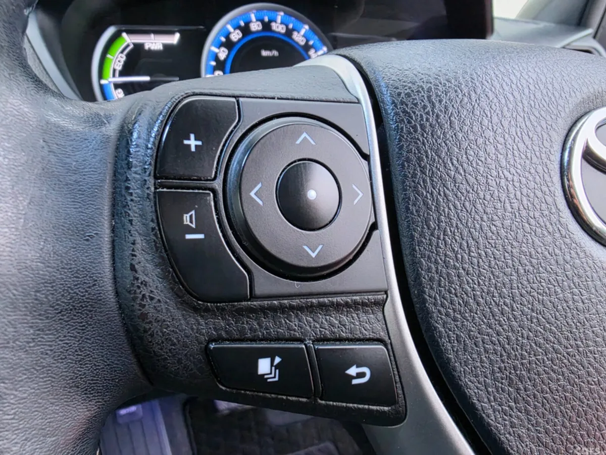 Toyota Voxy MPV, Petrol Hybrid, 2016, Black