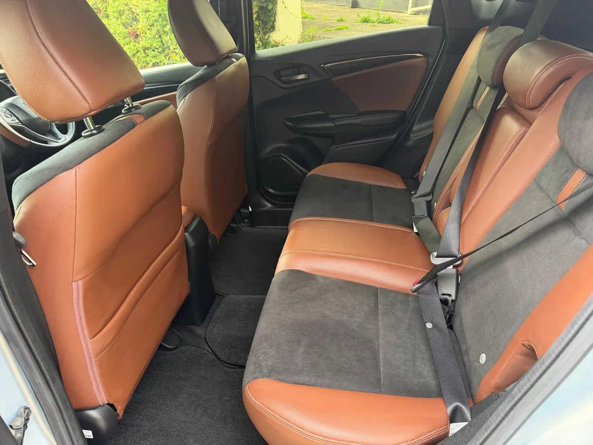 Honda Fit Hatchback, Petrol Hybrid, 2019, Blue