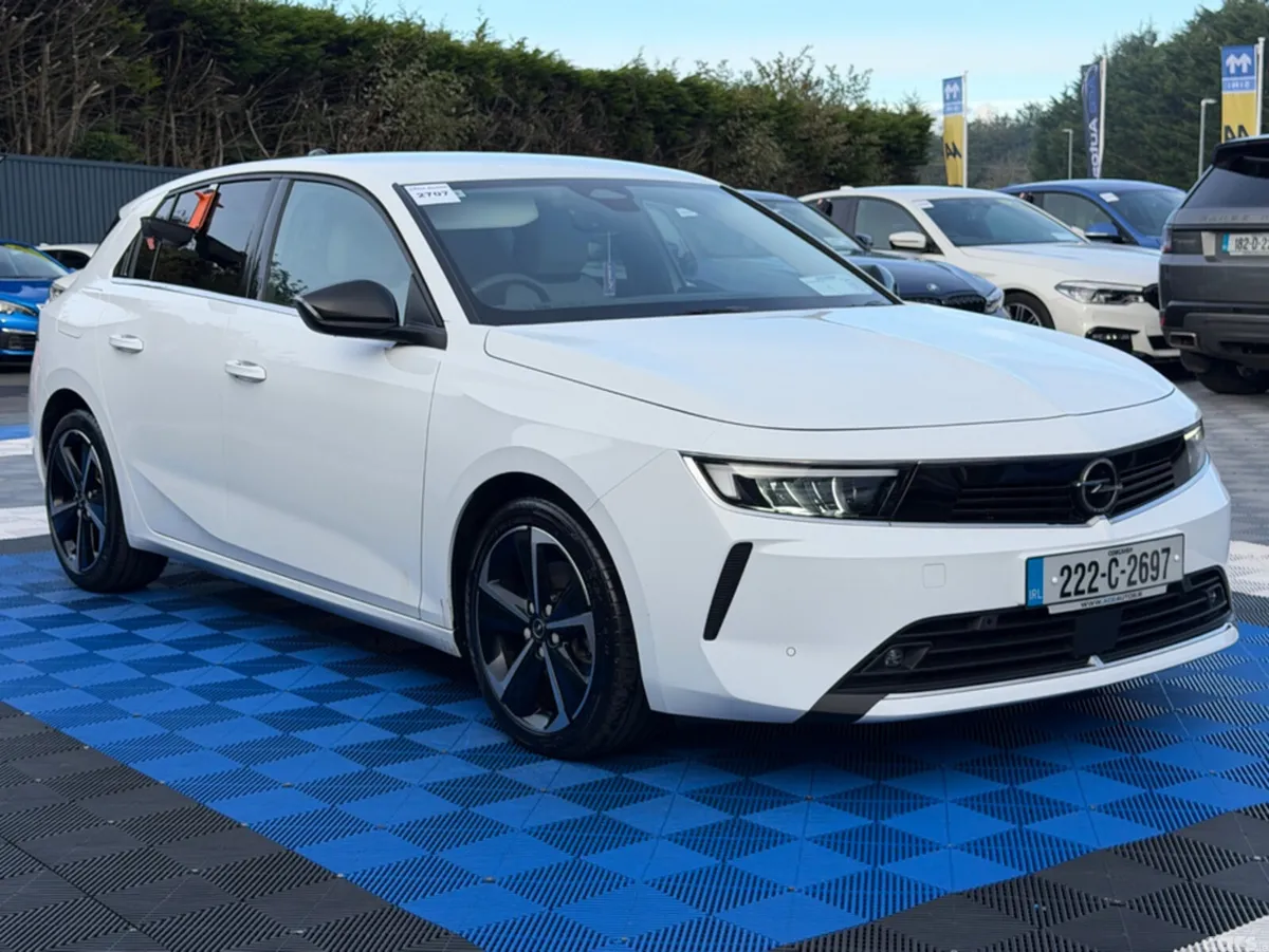 Opel Astra Hatchback, Diesel, 2022, White