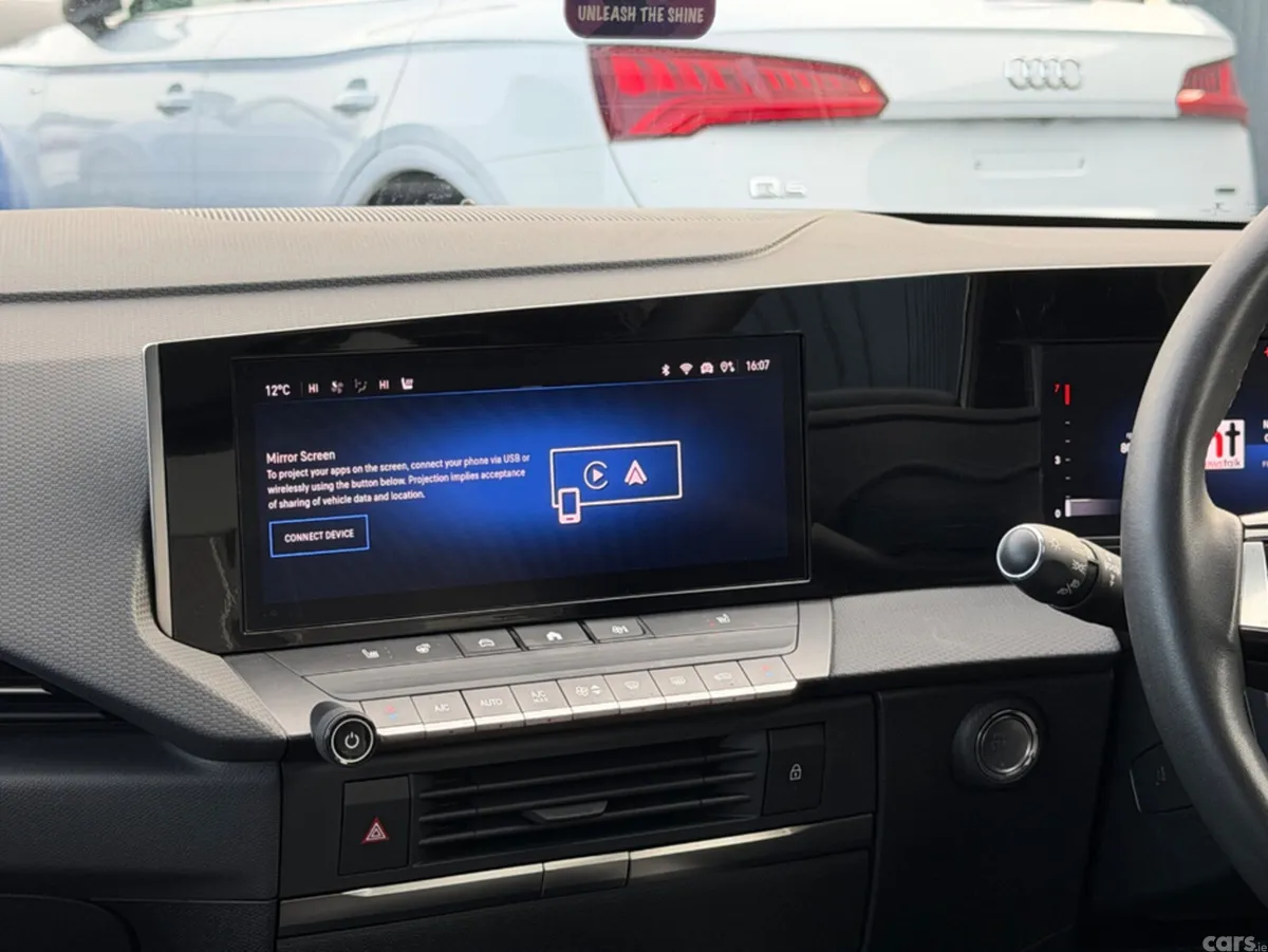 Opel Astra Hatchback, Diesel, 2022, White