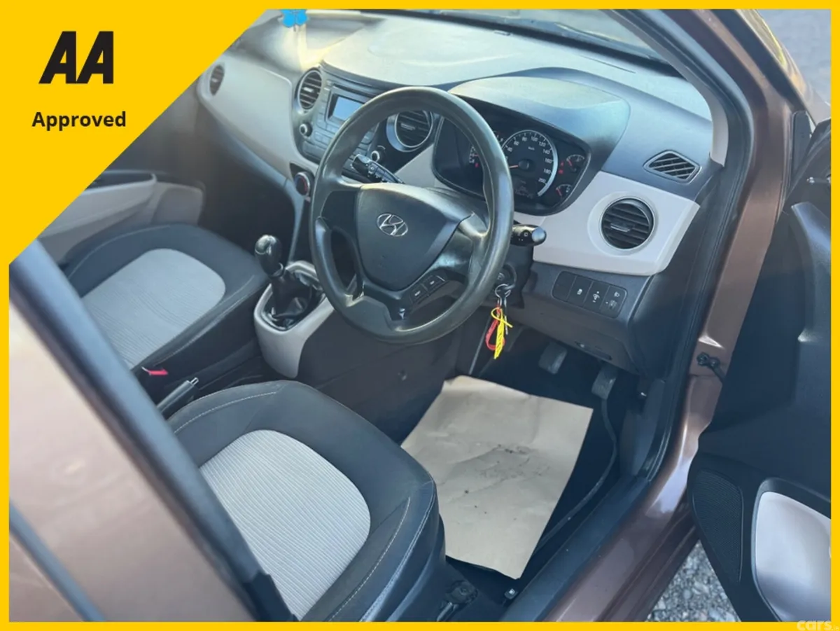 Hyundai i10 Hatchback, Petrol, 2015, Bronze
