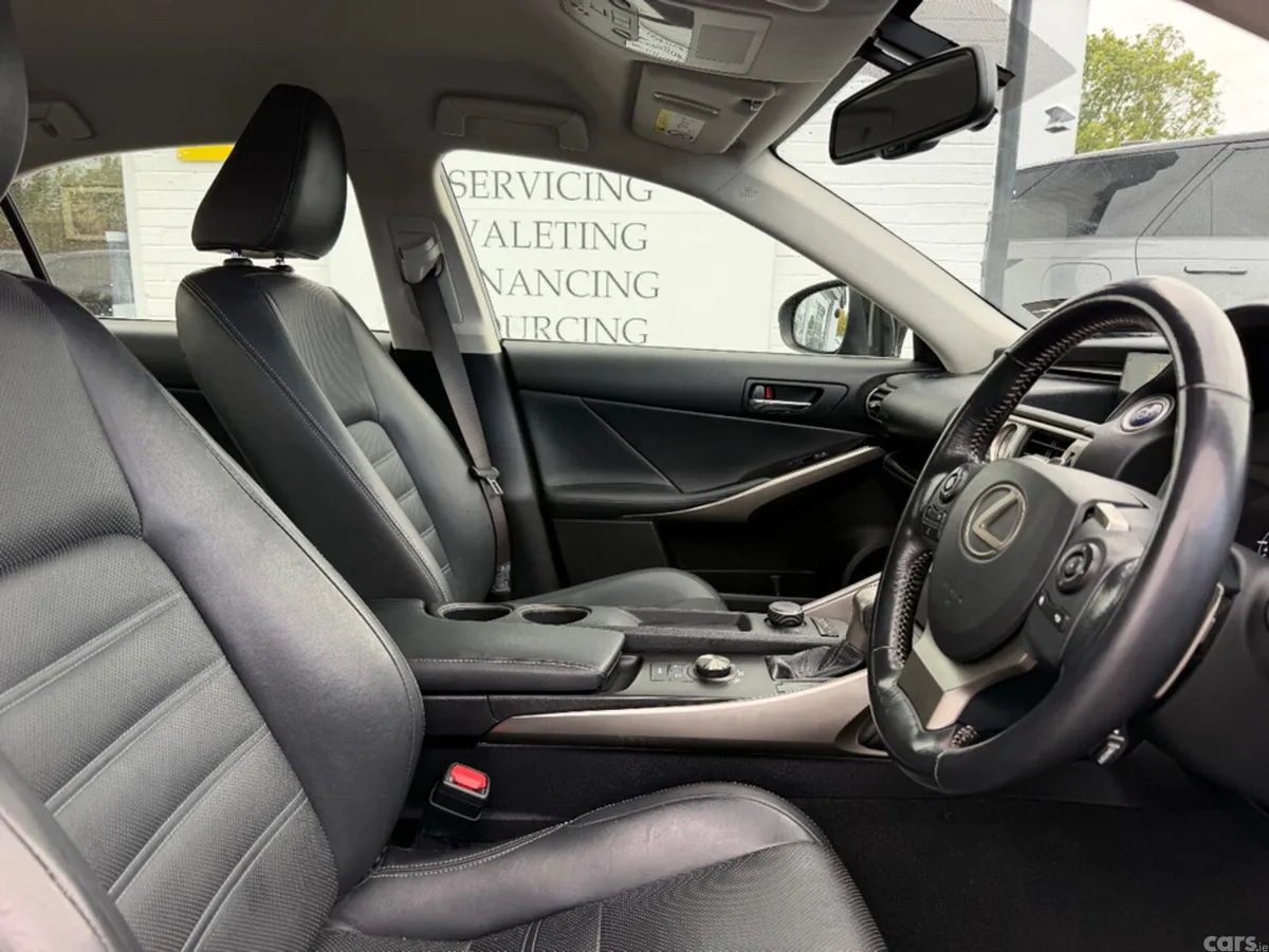 Lexus IS Saloon, Petrol Hybrid, 2015, Black