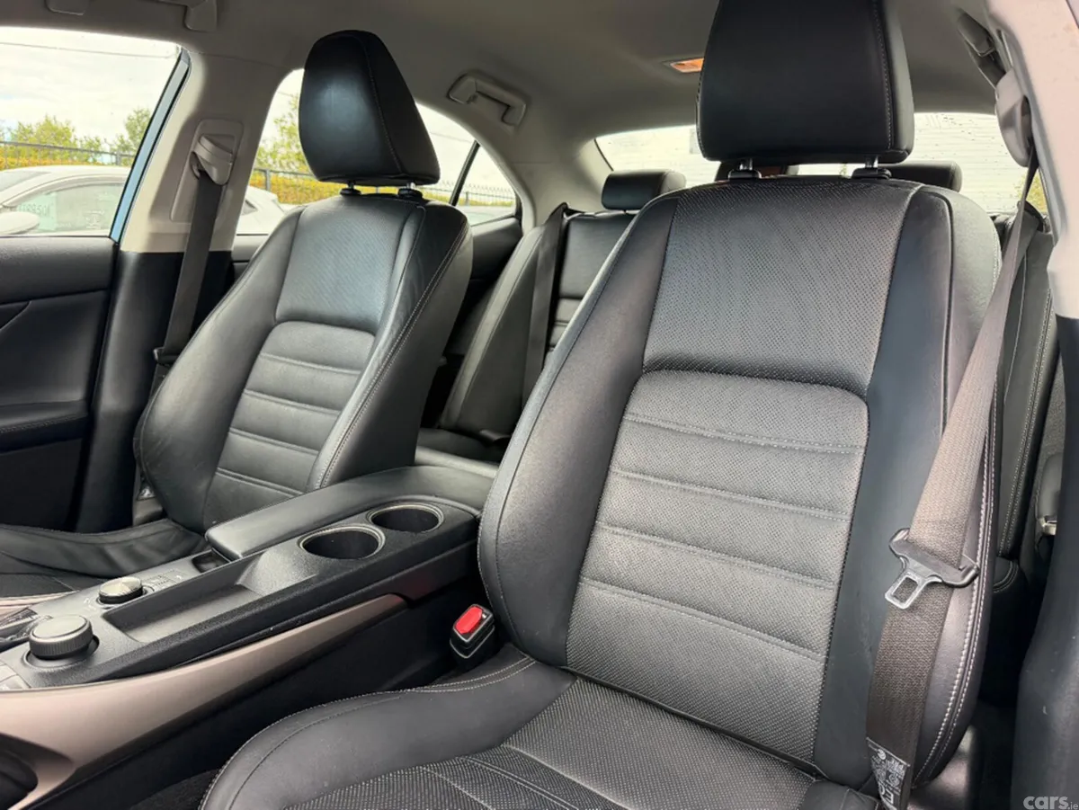 Lexus IS Saloon, Petrol Hybrid, 2015, Black