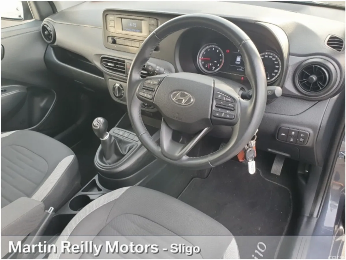 Hyundai i10 Hatchback, Petrol, 2021, Grey