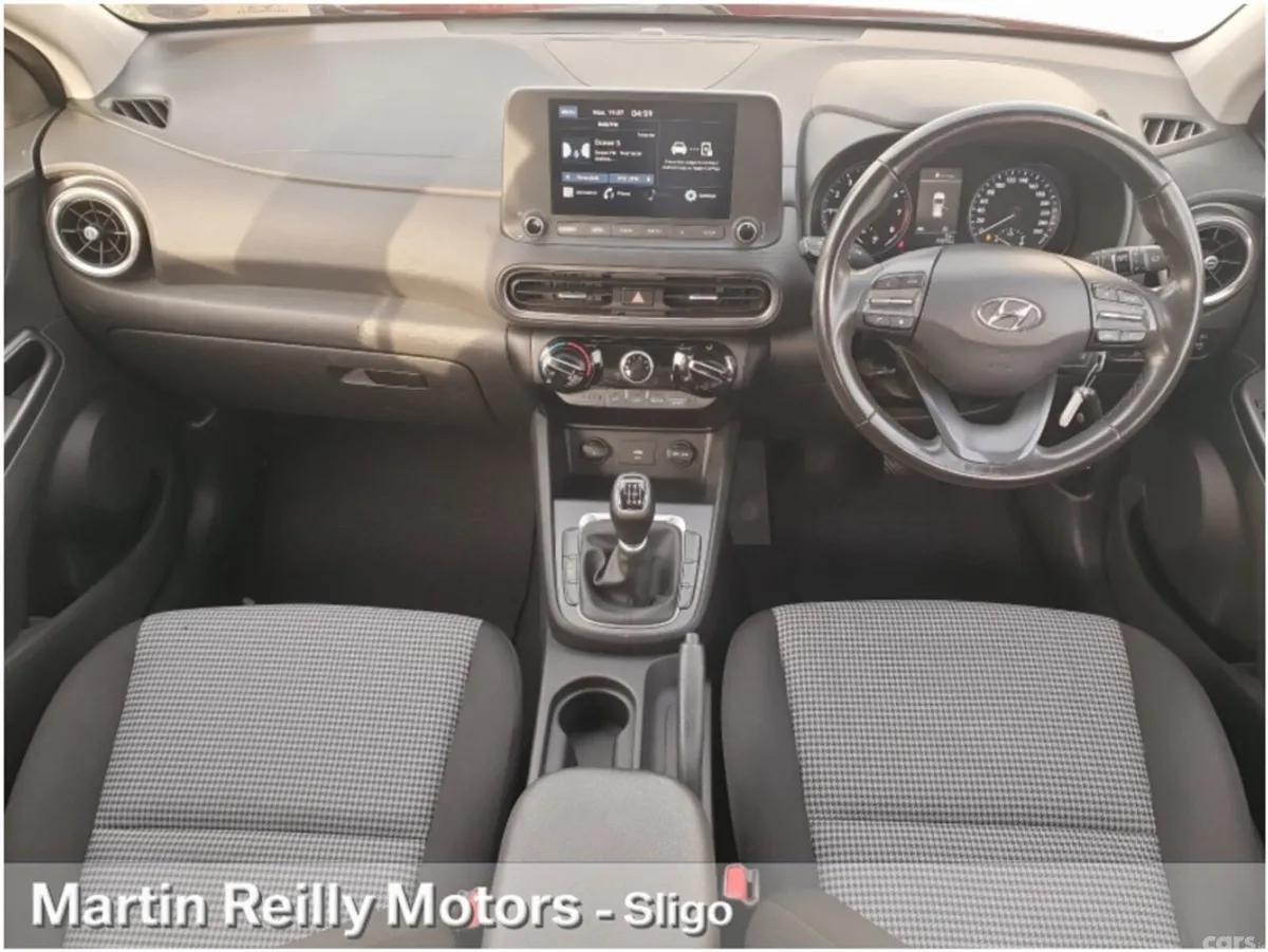 Hyundai KONA MPV, Petrol, 2023, Red