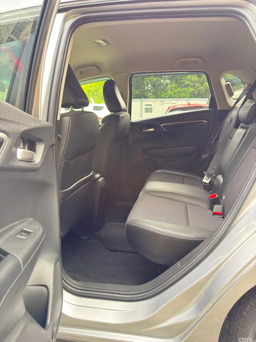 Honda Fit Hatchback, Petrol Hybrid, 2019, Silver