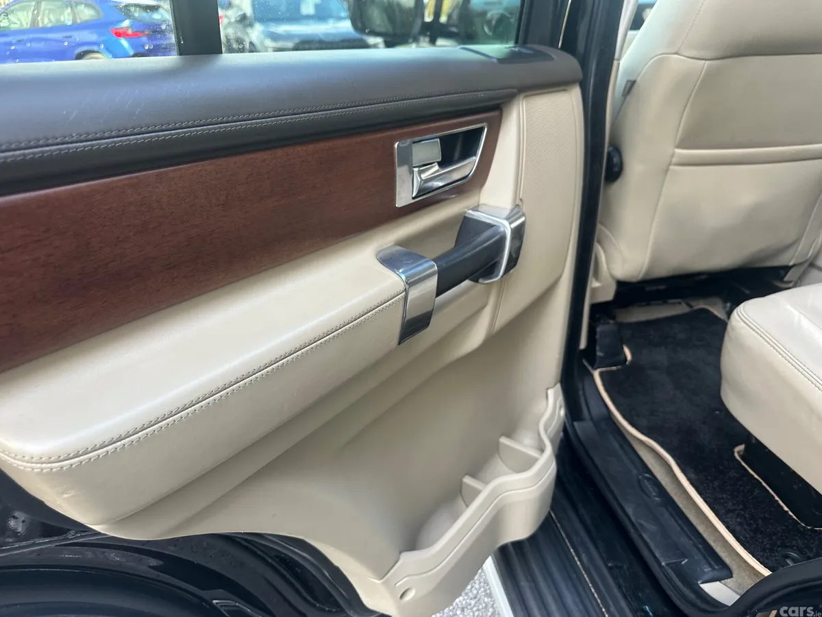 Land Rover Discovery SUV, Diesel, 2016, Black