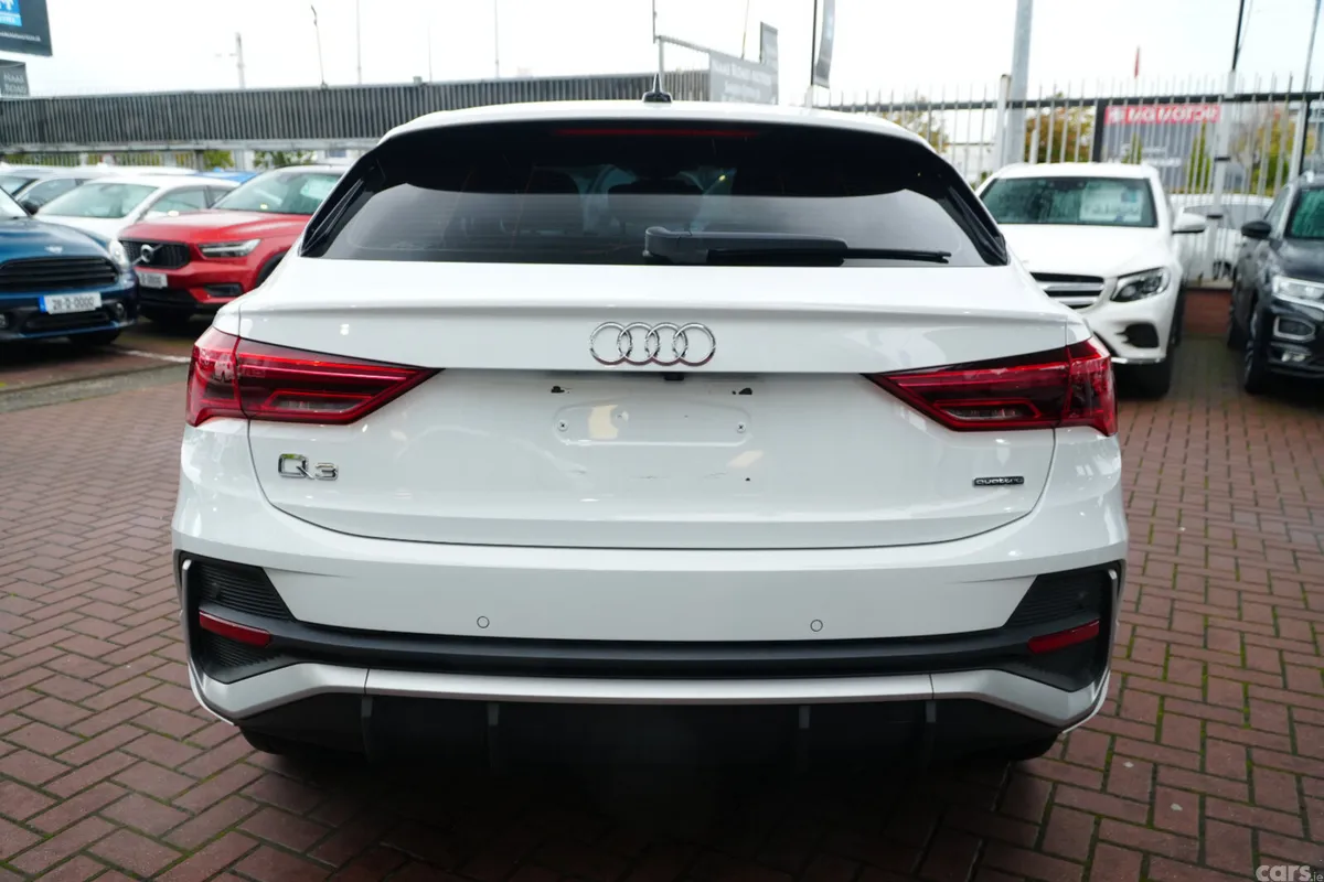 Audi Q3 Estate, Diesel, 2021, White