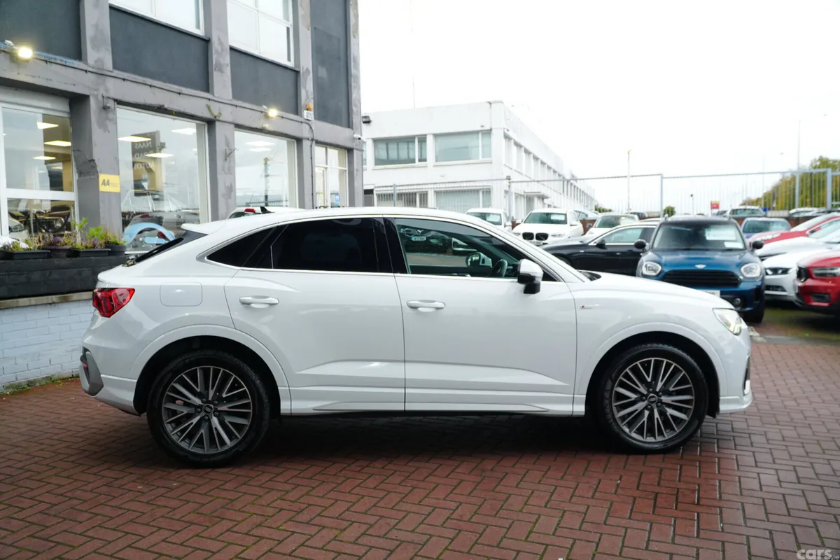 Audi Q3 Estate, Diesel, 2021, White