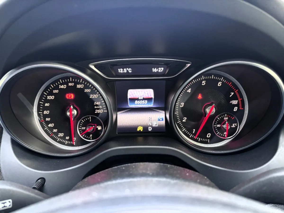 Mercedes-Benz GLA Hatchback, Petrol, 2017, Blue