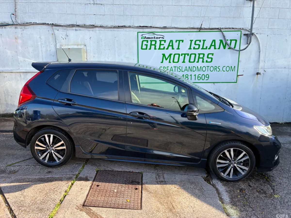 Honda Fit Hatchback, Petrol Hybrid, 2018, Blue