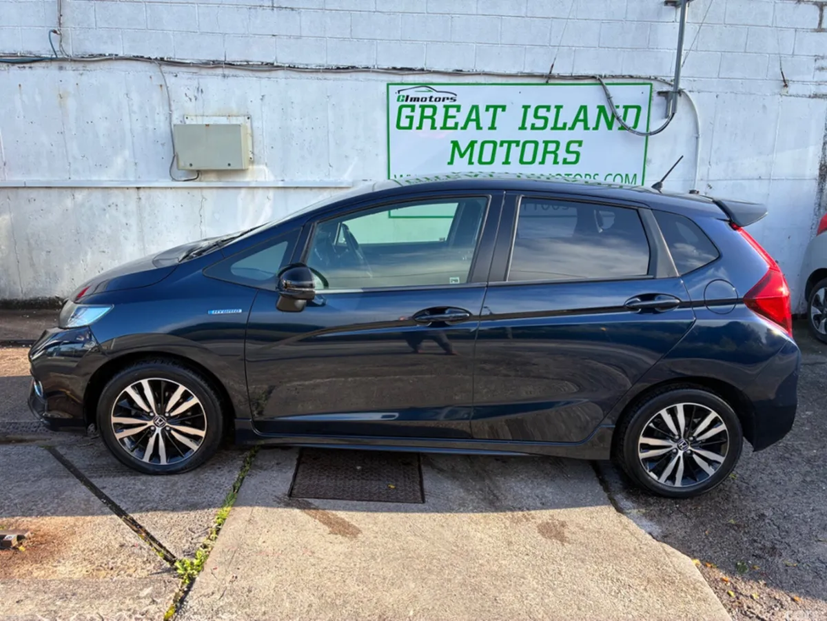 Honda Fit Hatchback, Petrol Hybrid, 2018, Blue