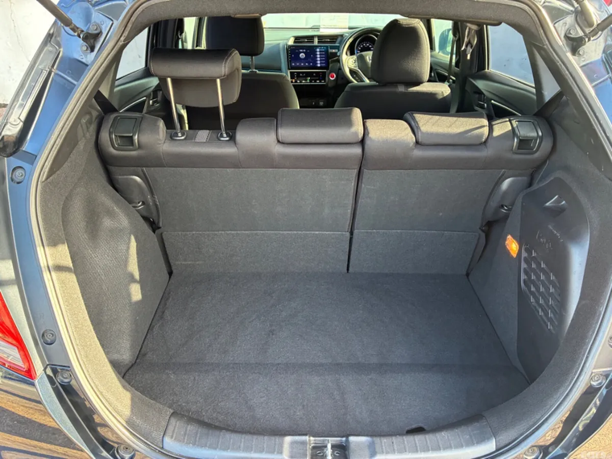 Honda Fit Hatchback, Petrol Hybrid, 2018, Blue
