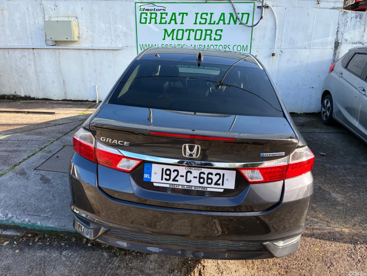 Honda Grace Saloon, Petrol Hybrid, 2019, Black