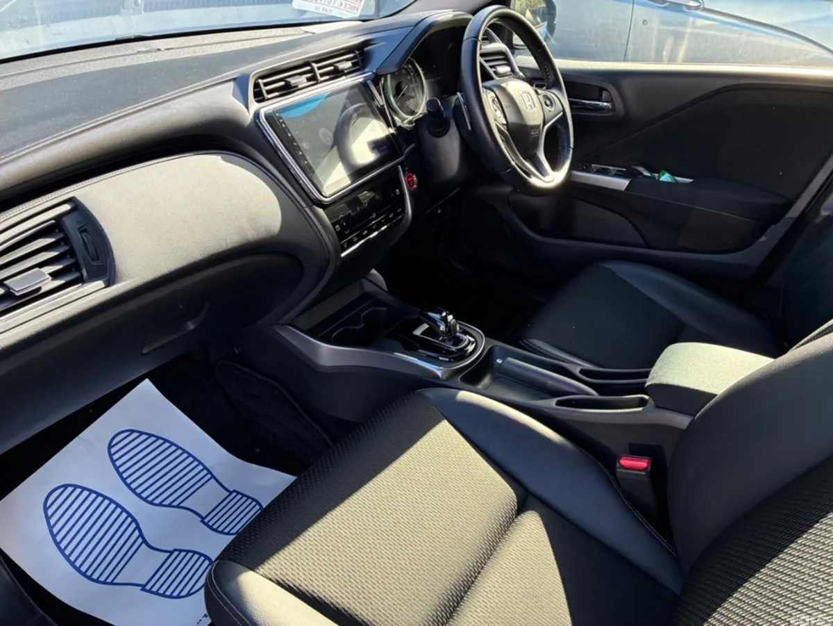 Honda Grace Saloon, Petrol Hybrid, 2019, Black