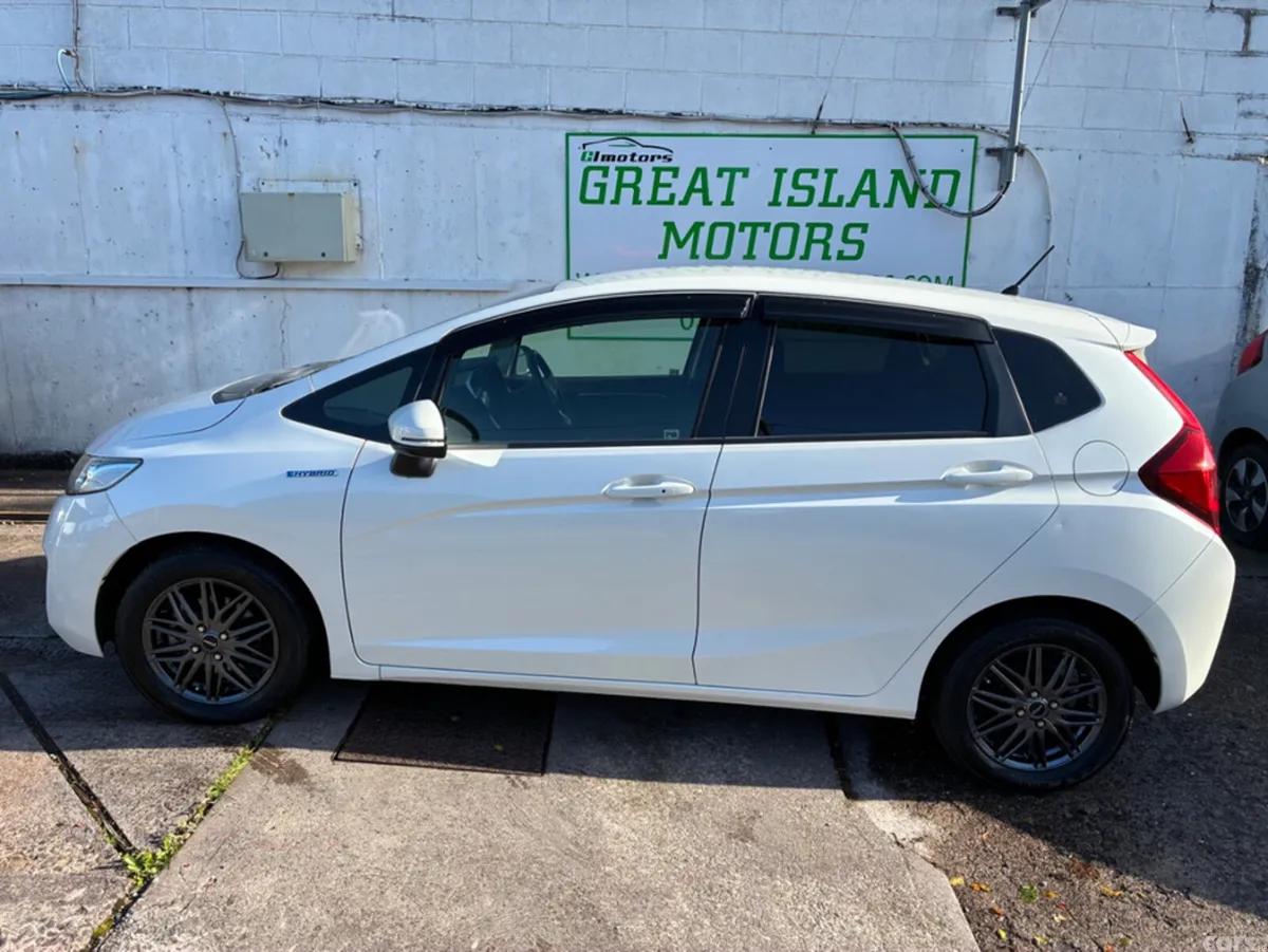 Honda Fit Hatchback, Petrol Hybrid, 2017, White