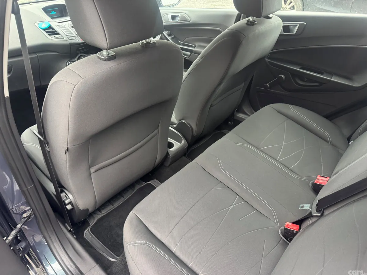 Ford Fiesta Hatchback, Petrol, 2014, Blue