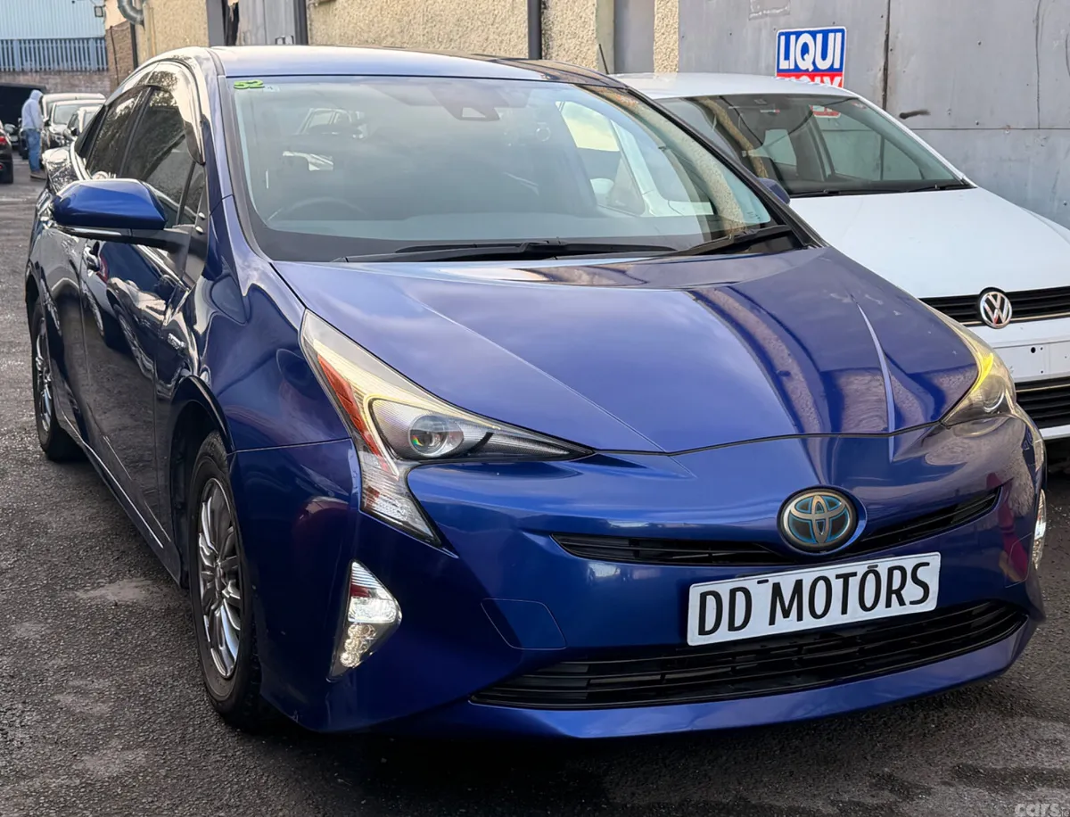 Toyota Prius Hatchback, Petrol Hybrid, 2016, Blue