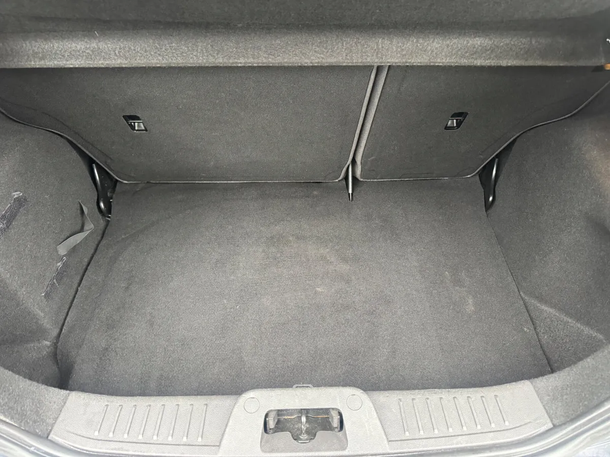 Ford Fiesta Hatchback, Petrol, 2014, Blue