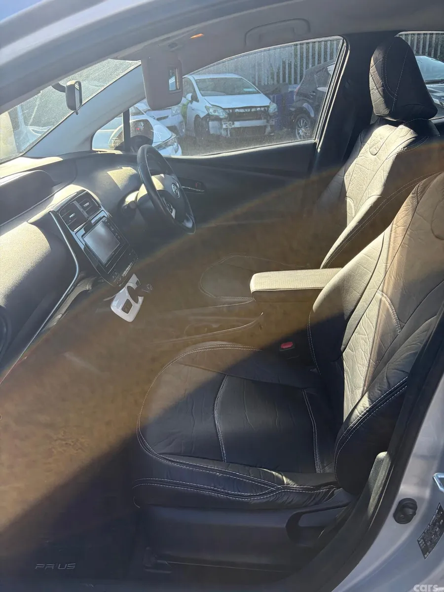 Toyota Prius Hatchback, Petrol Hybrid, 2016, Silver