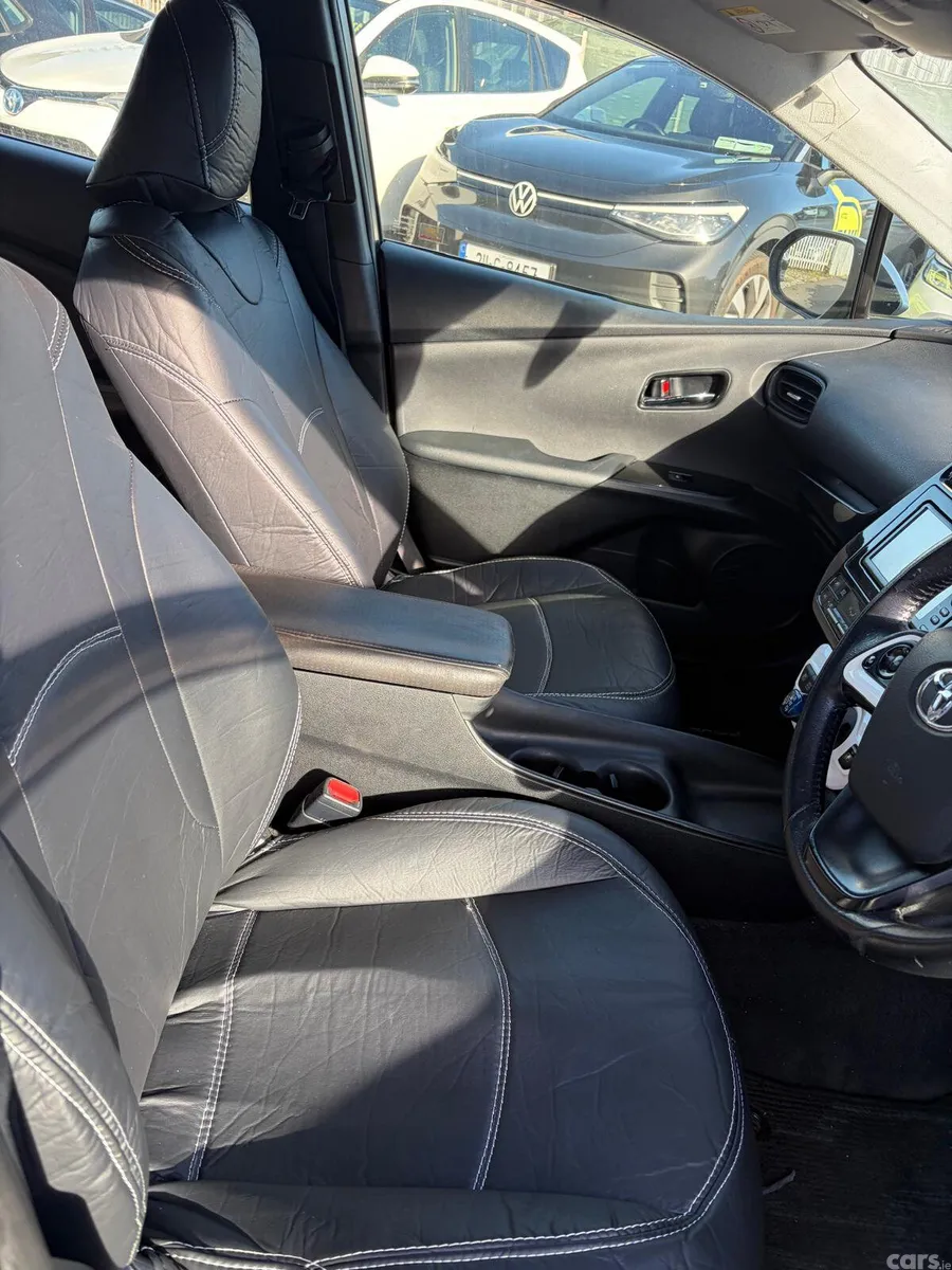 Toyota Prius Hatchback, Petrol Hybrid, 2016, Silver