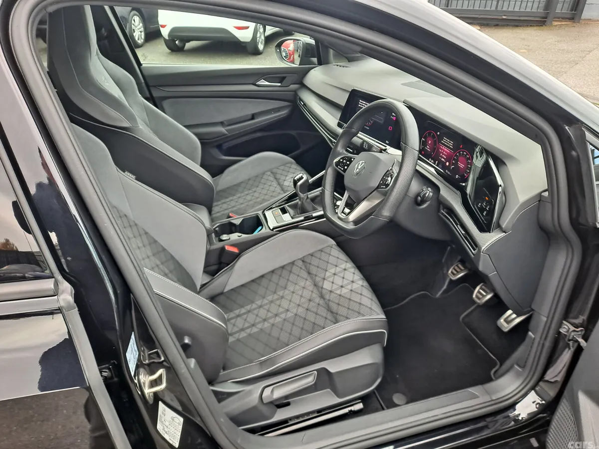 Volkswagen Golf Estate, Diesel, 2023, Black