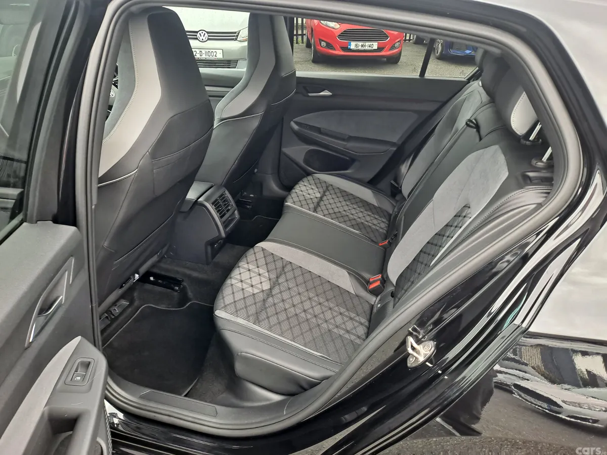 Volkswagen Golf Estate, Diesel, 2023, Black