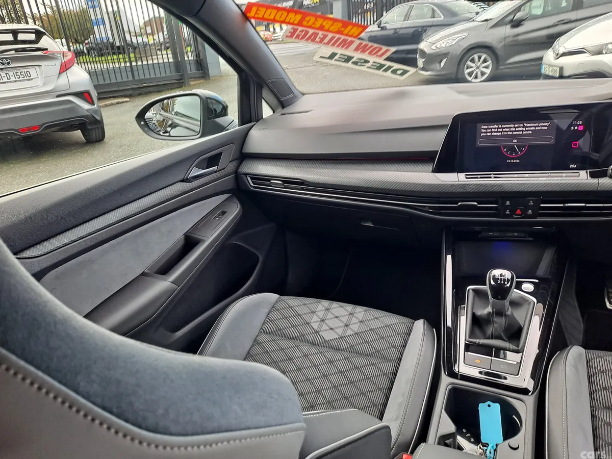 Volkswagen Golf Estate, Diesel, 2023, Black