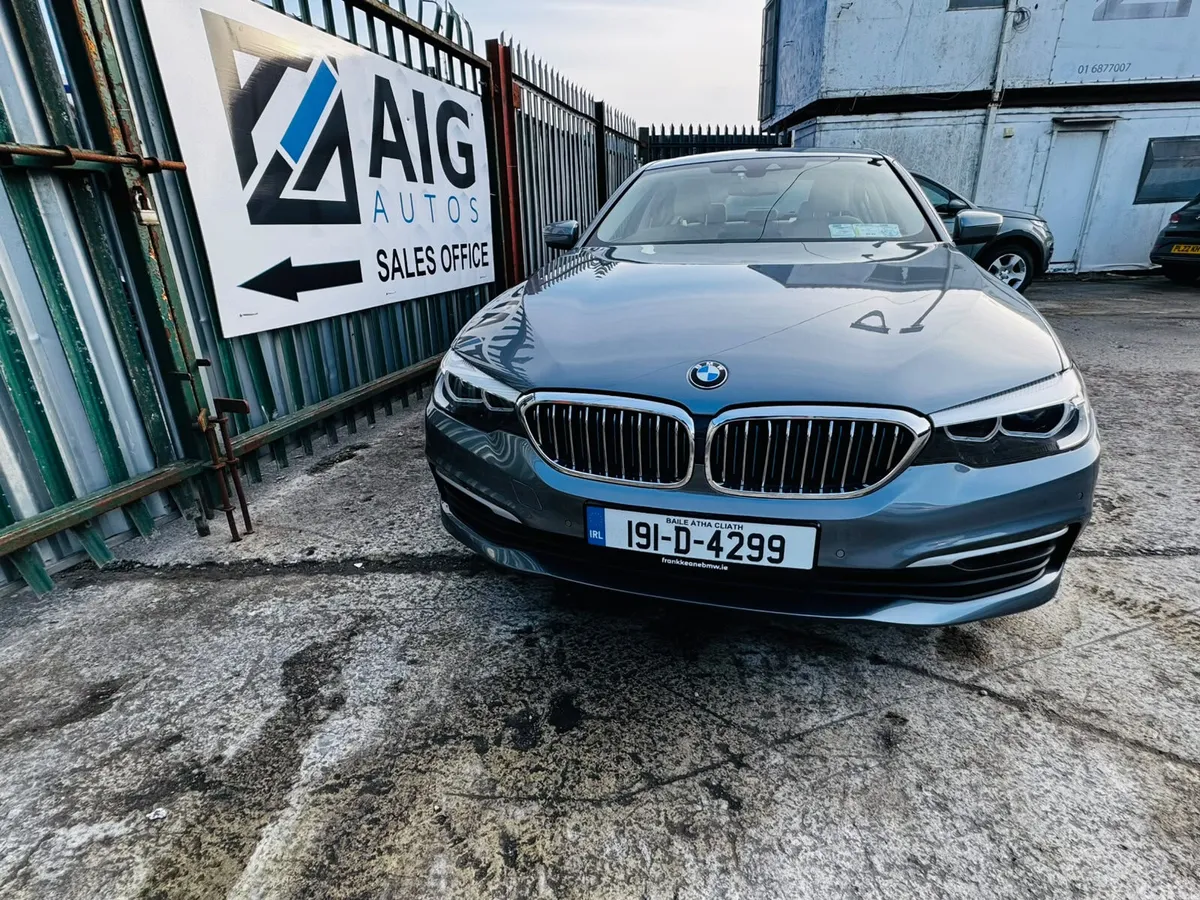 BMW 5-Series Saloon, Petrol Plug-in Hybrid, 2019, Grey