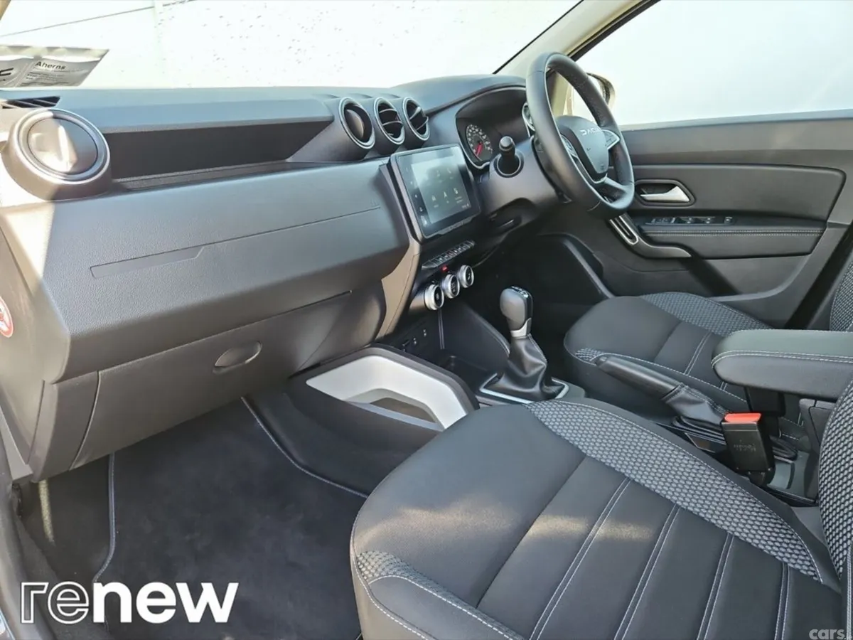 Dacia Duster SUV, Petrol, 2023, Black