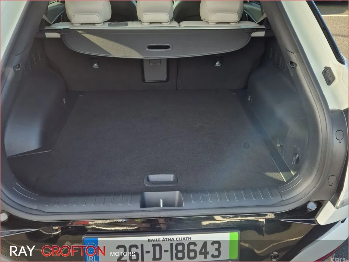 Kia EV6 MPV, Electric, 2026, White