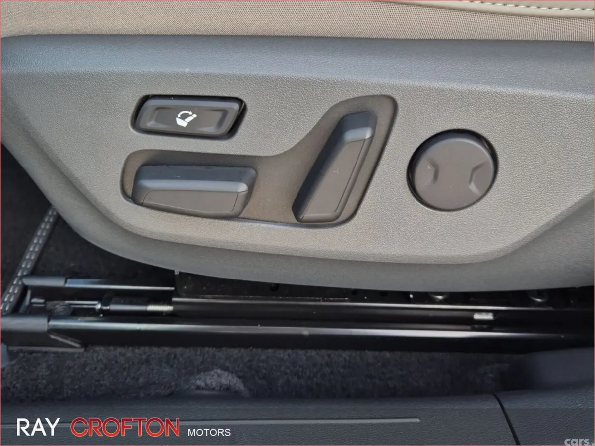 Kia EV6 MPV, Electric, 2026, White