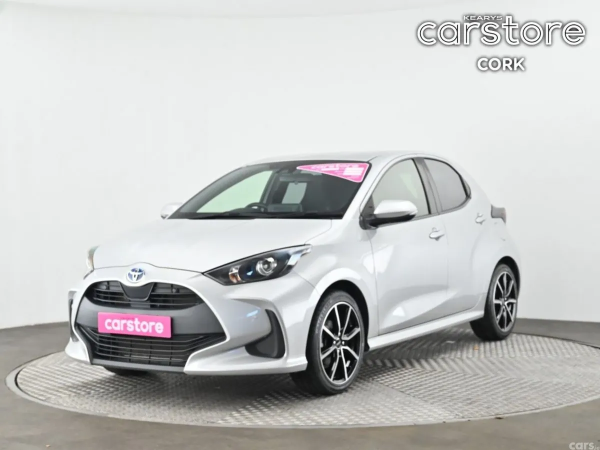 Toyota Yaris Hatchback, Petrol Hybrid, 2021, Silver