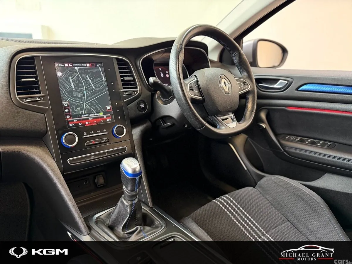 Renault Megane Hatchback, Diesel, 2019, Blue
