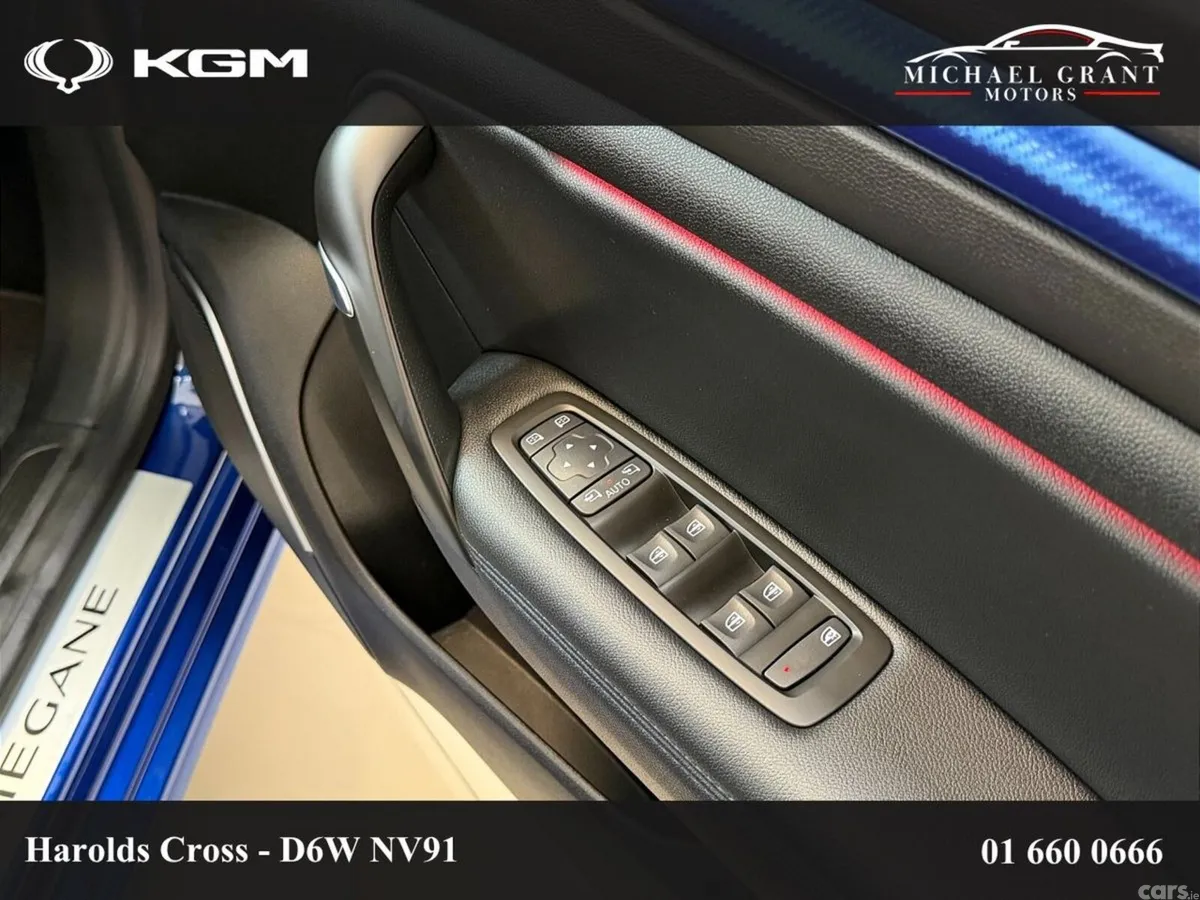 Renault Megane Hatchback, Diesel, 2019, Blue