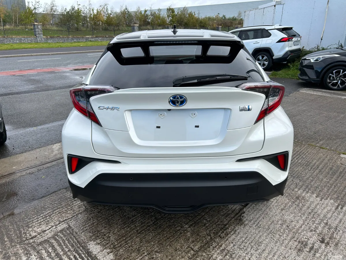 Toyota C-HR Hatchback, Petrol Hybrid, 2017, White