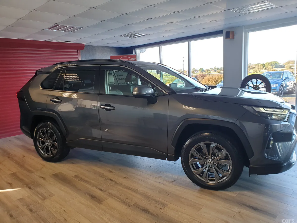 Toyota RAV4 SUV, Petrol Hybrid, 2023, Grey