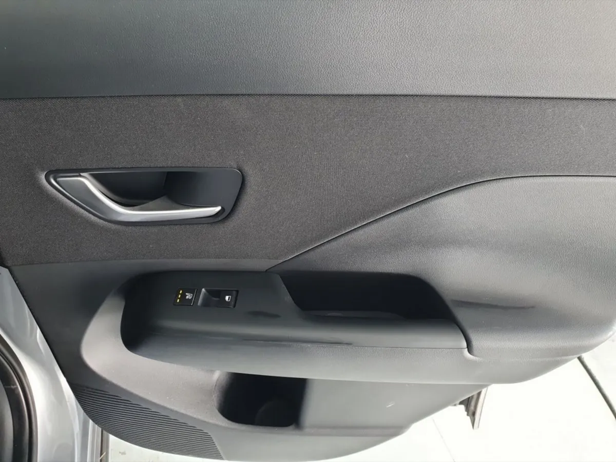 Hyundai KONA Hatchback, Electric, 2026, Silver