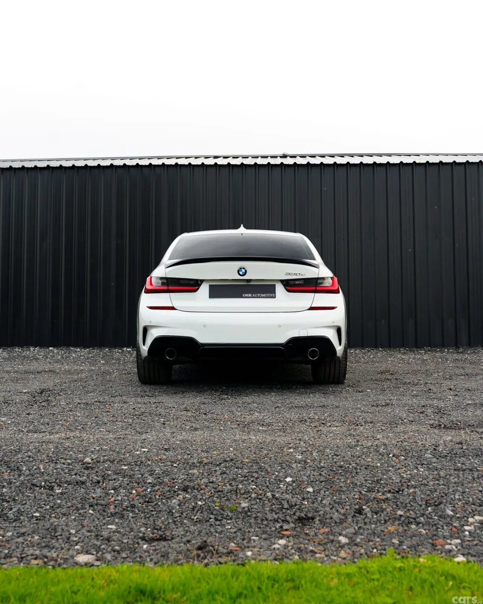 BMW 3-Series Saloon, Petrol Hybrid, 2021, White