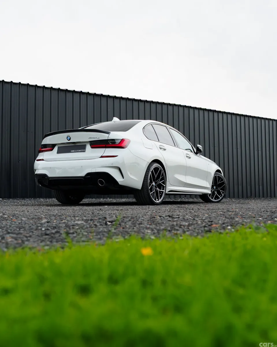BMW 3-Series Saloon, Petrol Hybrid, 2021, White