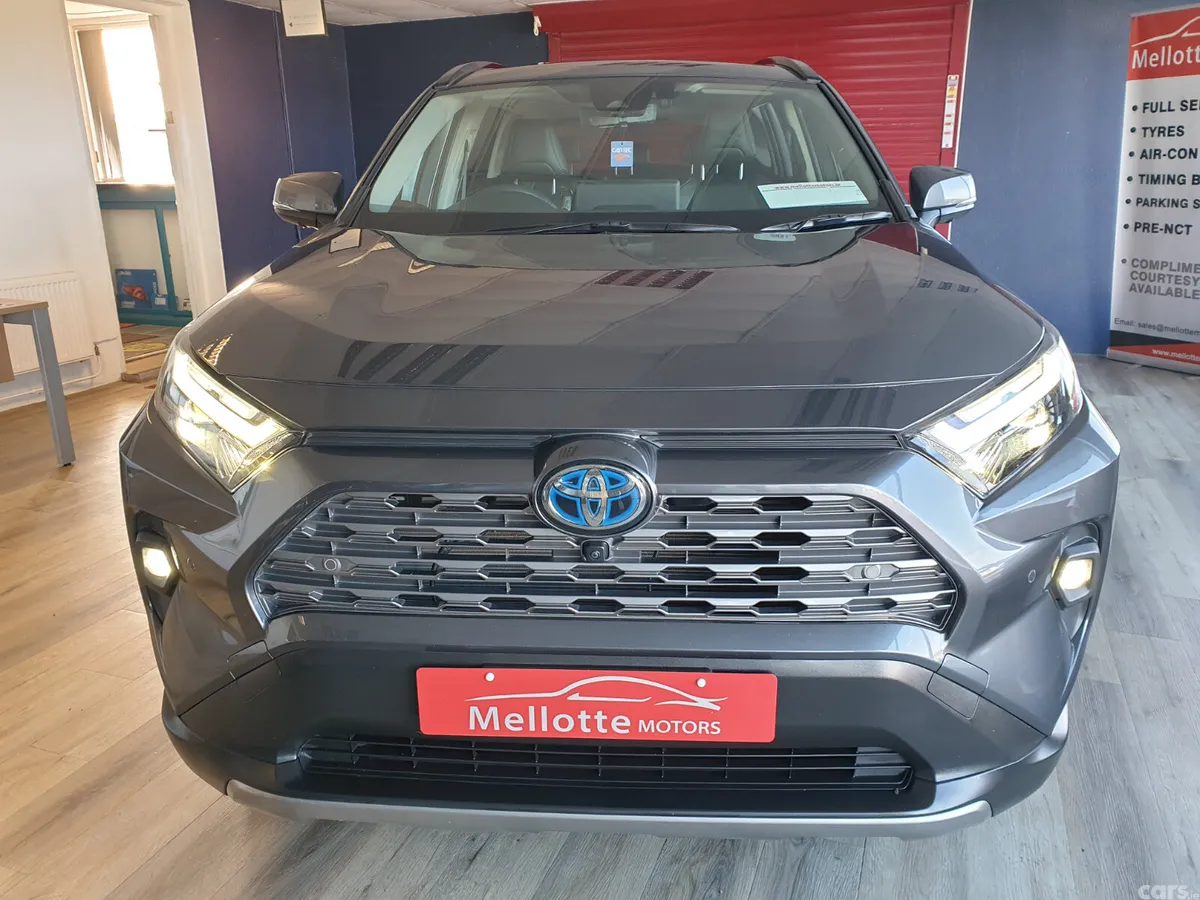Toyota RAV4 SUV, Petrol Hybrid, 2023, Grey
