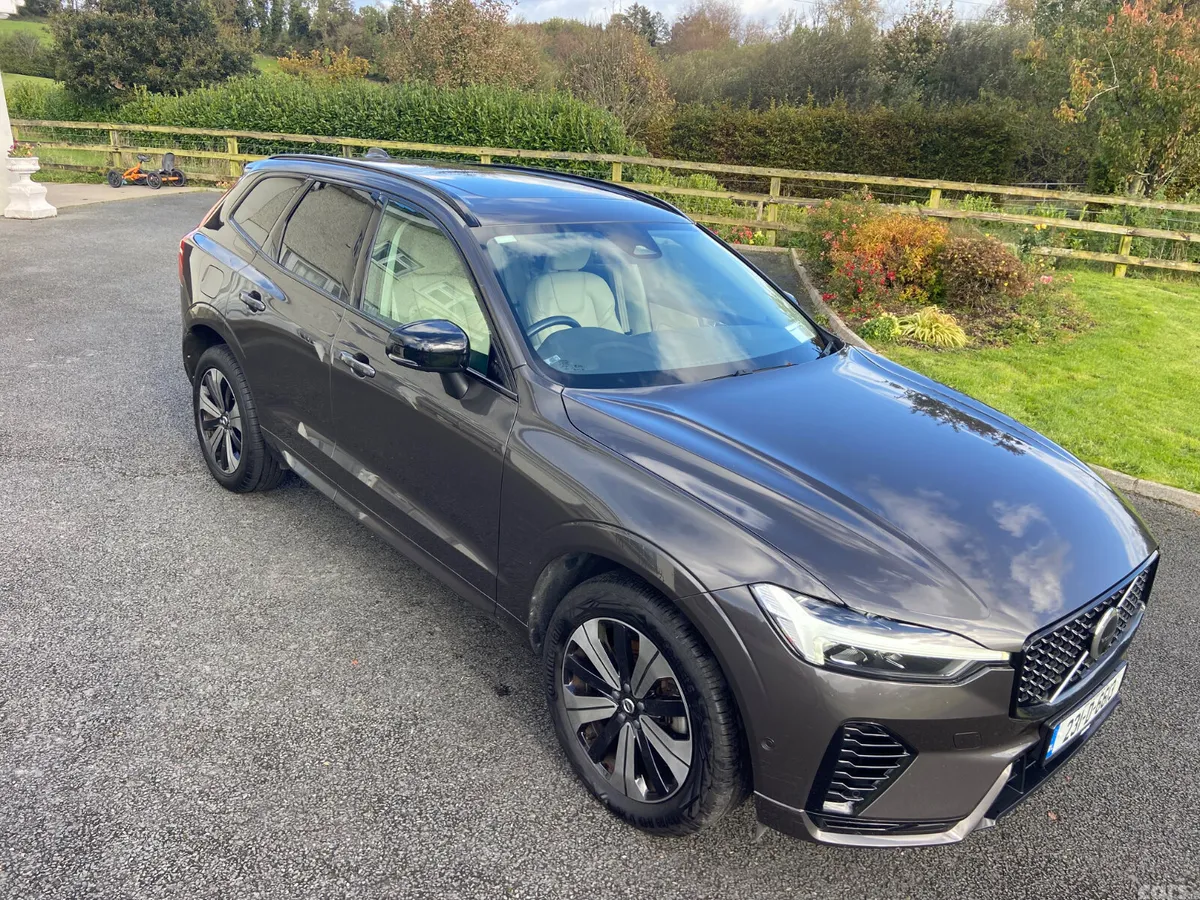 Volvo XC60 SUV, Petrol Plug-in Hybrid, 2023, Grey