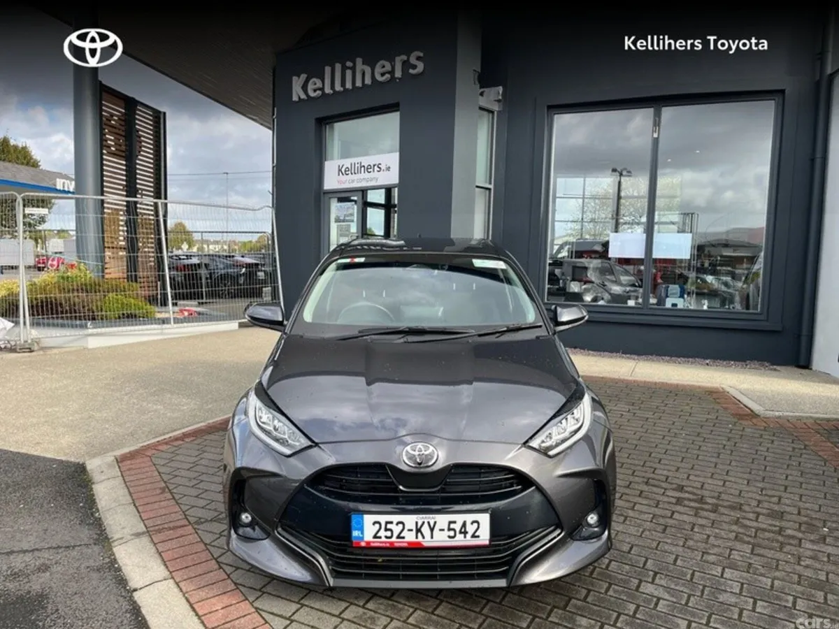Toyota Yaris Hatchback, Petrol Hybrid, 2025, Grey
