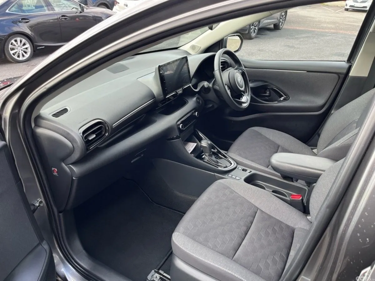 Toyota Yaris Hatchback, Petrol Hybrid, 2025, Grey